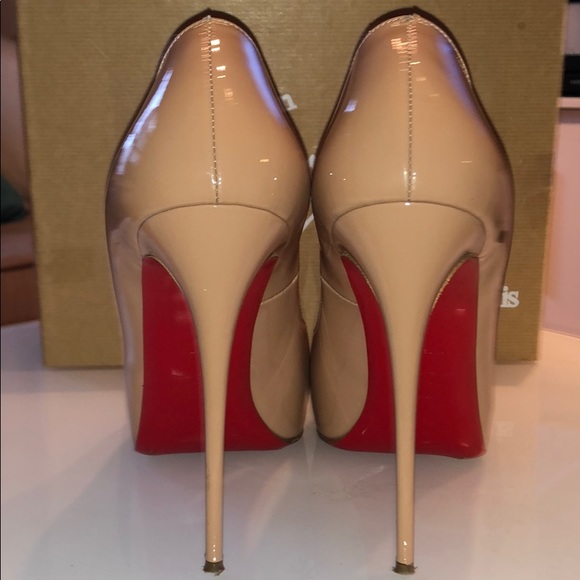 Christian Louboutin nude shoes - Picture 4 of 9